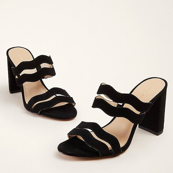 NIB Ann Taylor Tyler Wavy Suede Block Heel Sandals - Picture 2 of 8